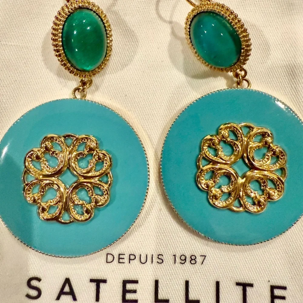 NWOT Satellite Paris earrings from the Amelita collection